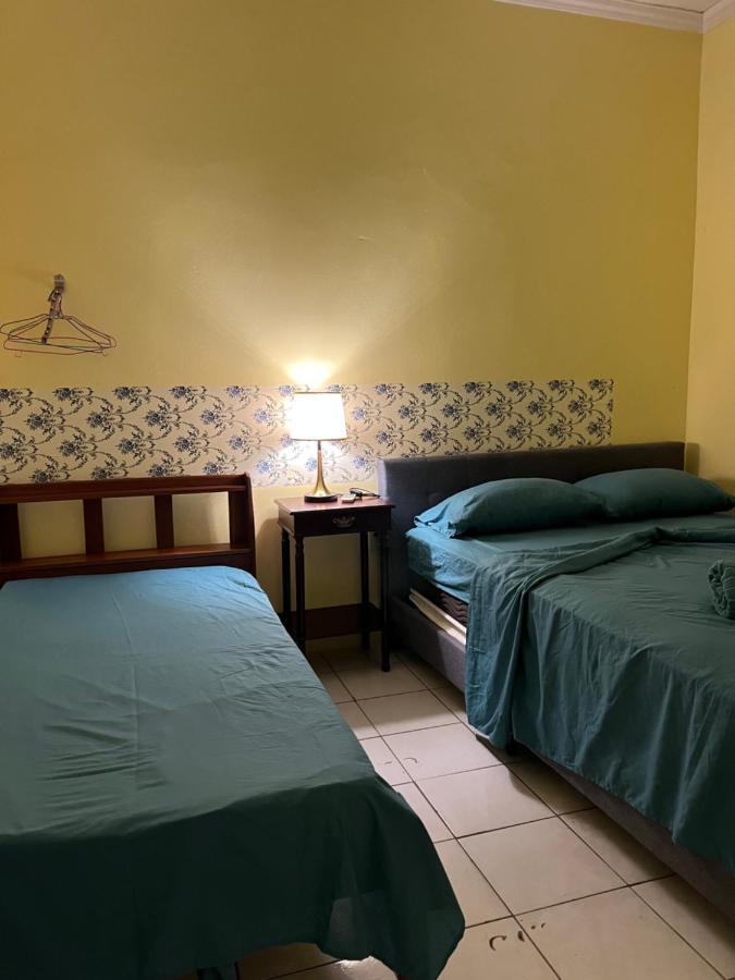 Emerald Apartments Inc 乔治敦 外观 照片